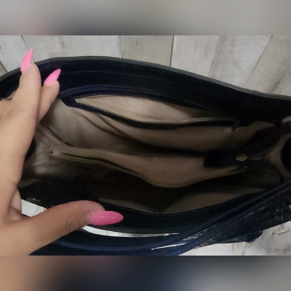 Elegant Blue Purple Crocodile-Embossed Handbag - Picture 2 of 5